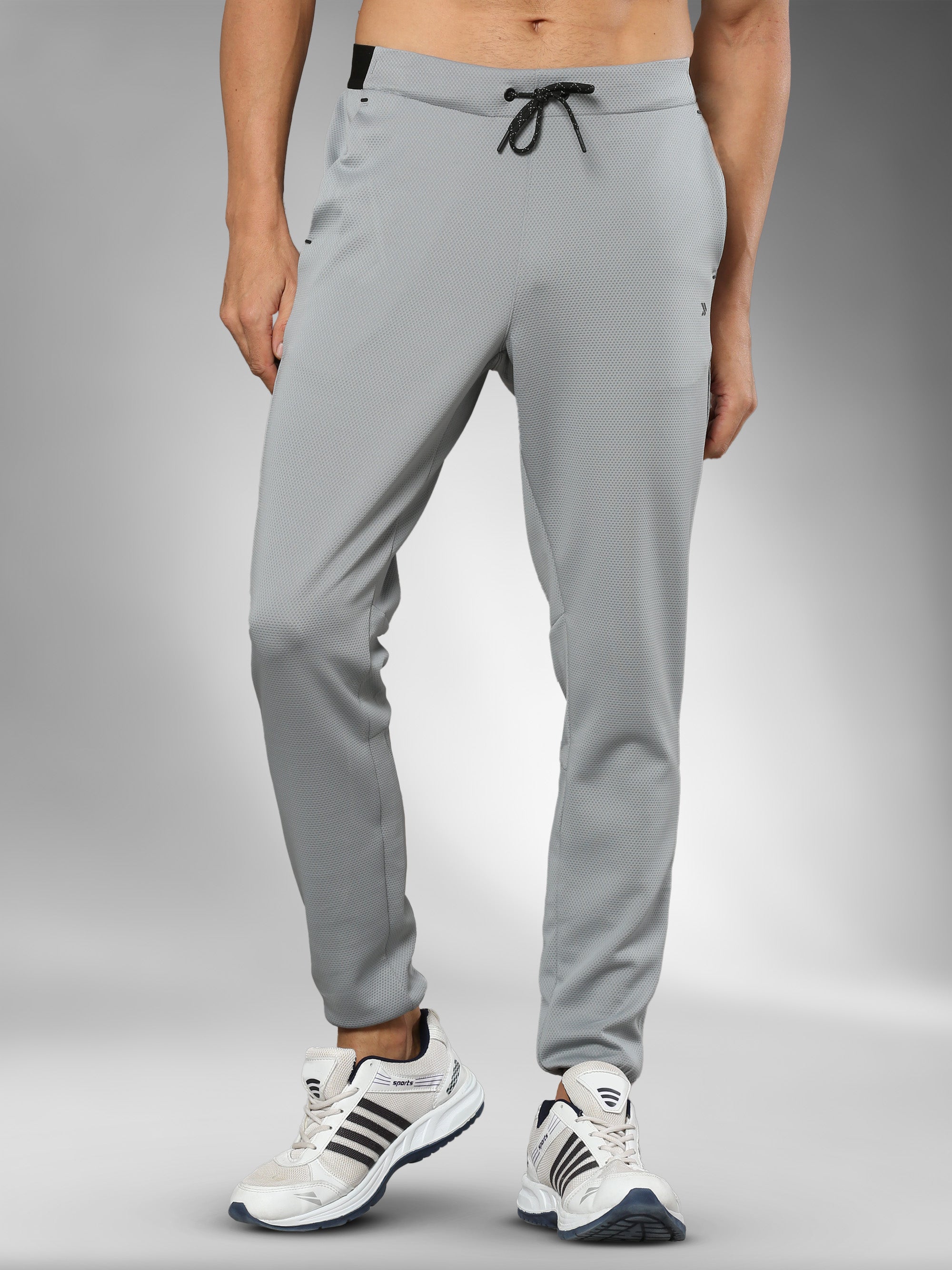 JAMTP002_greyjoggers_frontpose