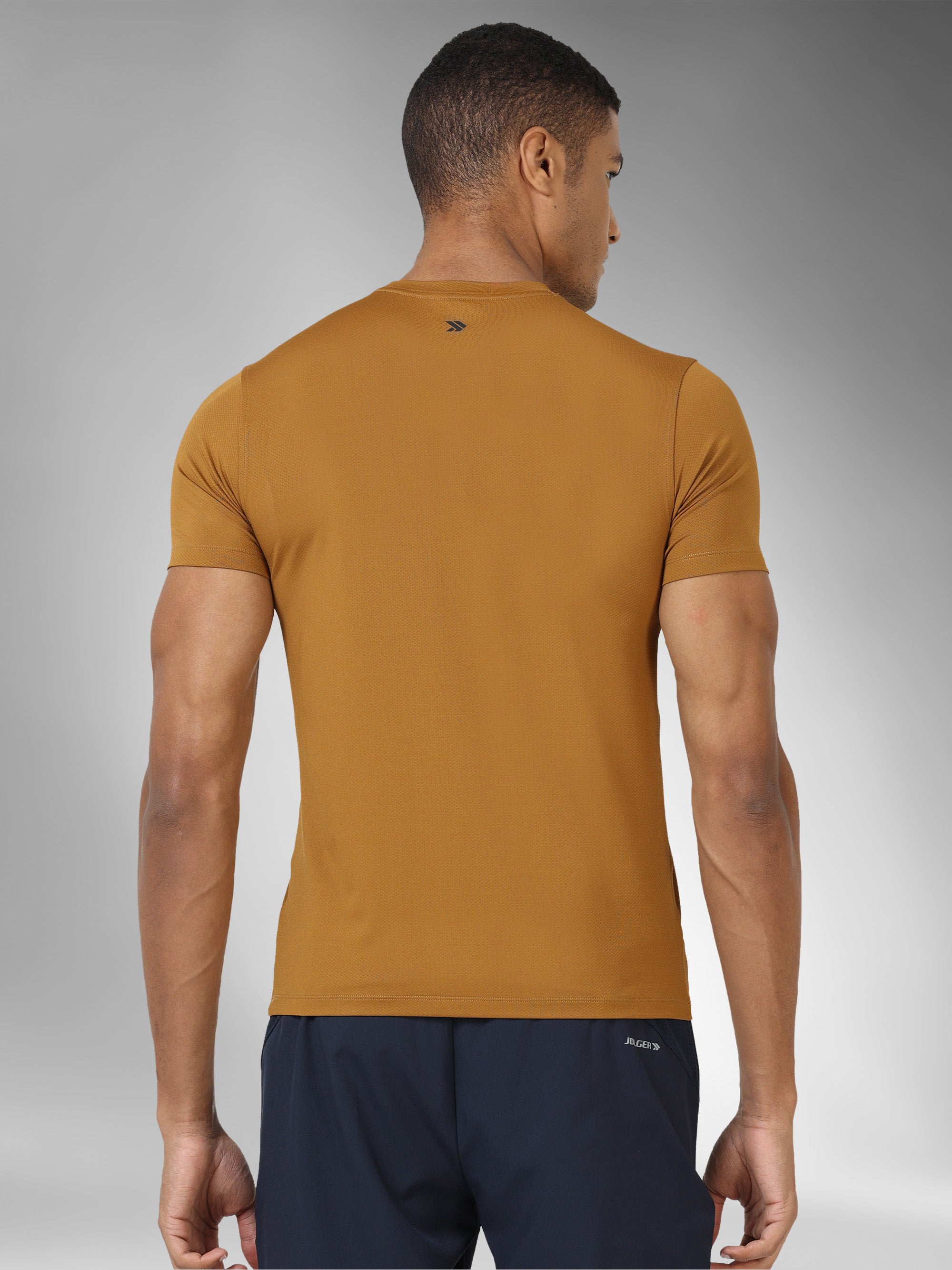 JAMTS008_Brown_back_roundneck