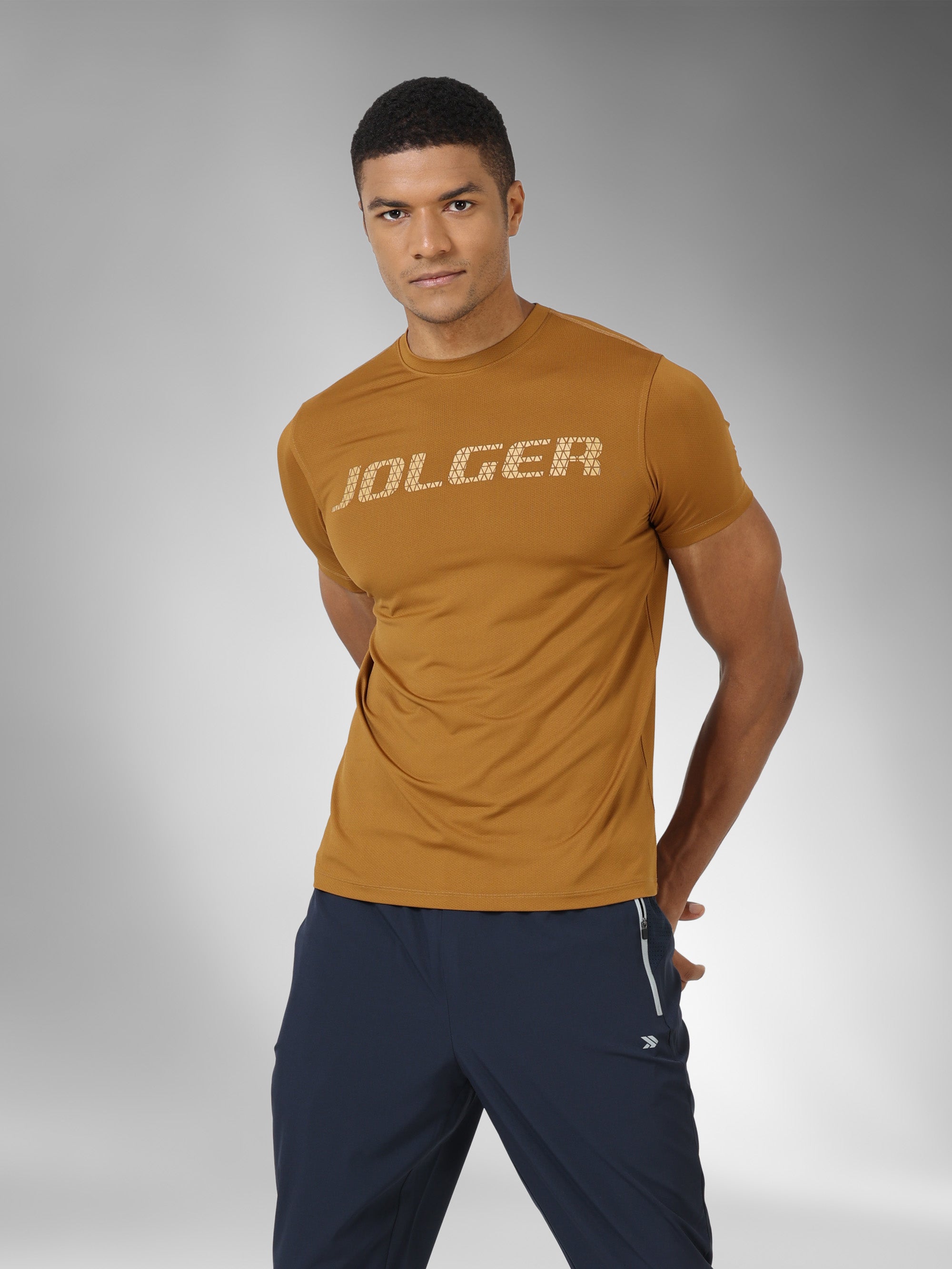 JAMTS008_Brown_front_roundneck