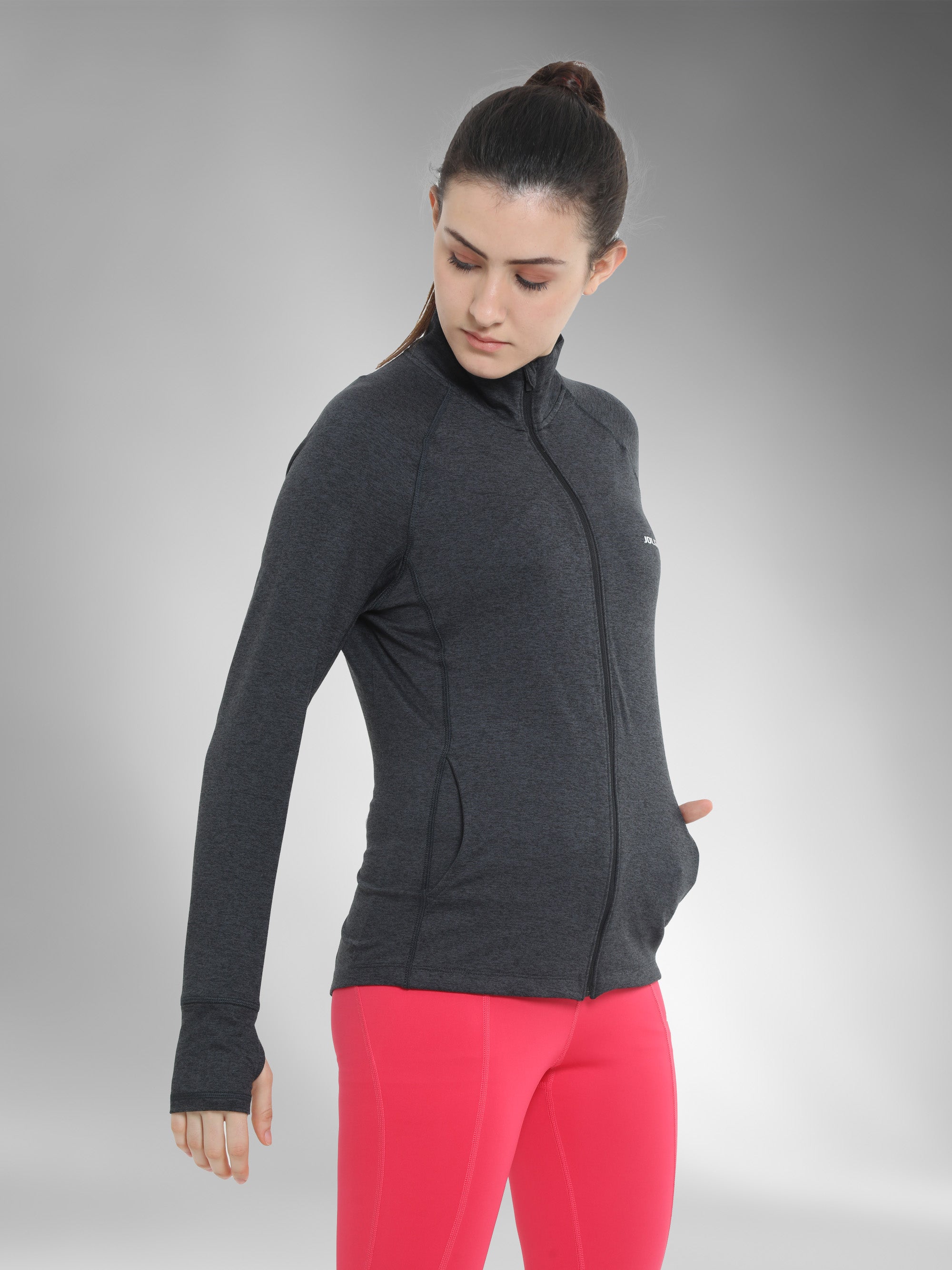 JAWJA002_black_rightsidepose_jacket