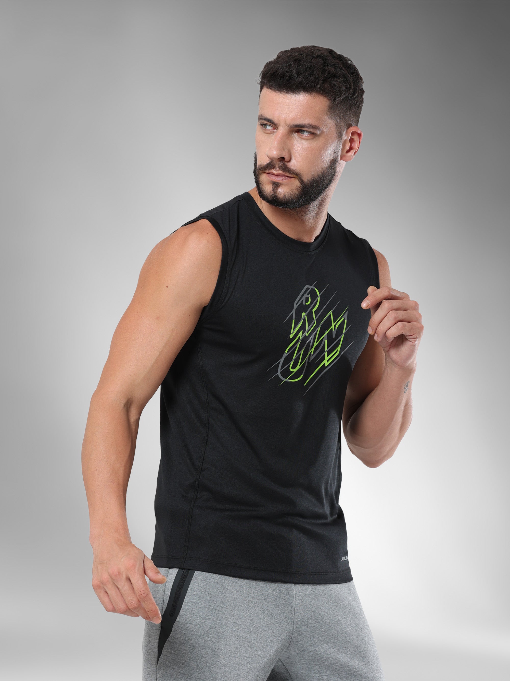 JAMTA012_Black_frontpose_Sleeveless