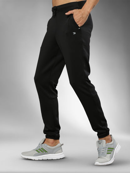 JAMTP002_blackjoggers_rightpose