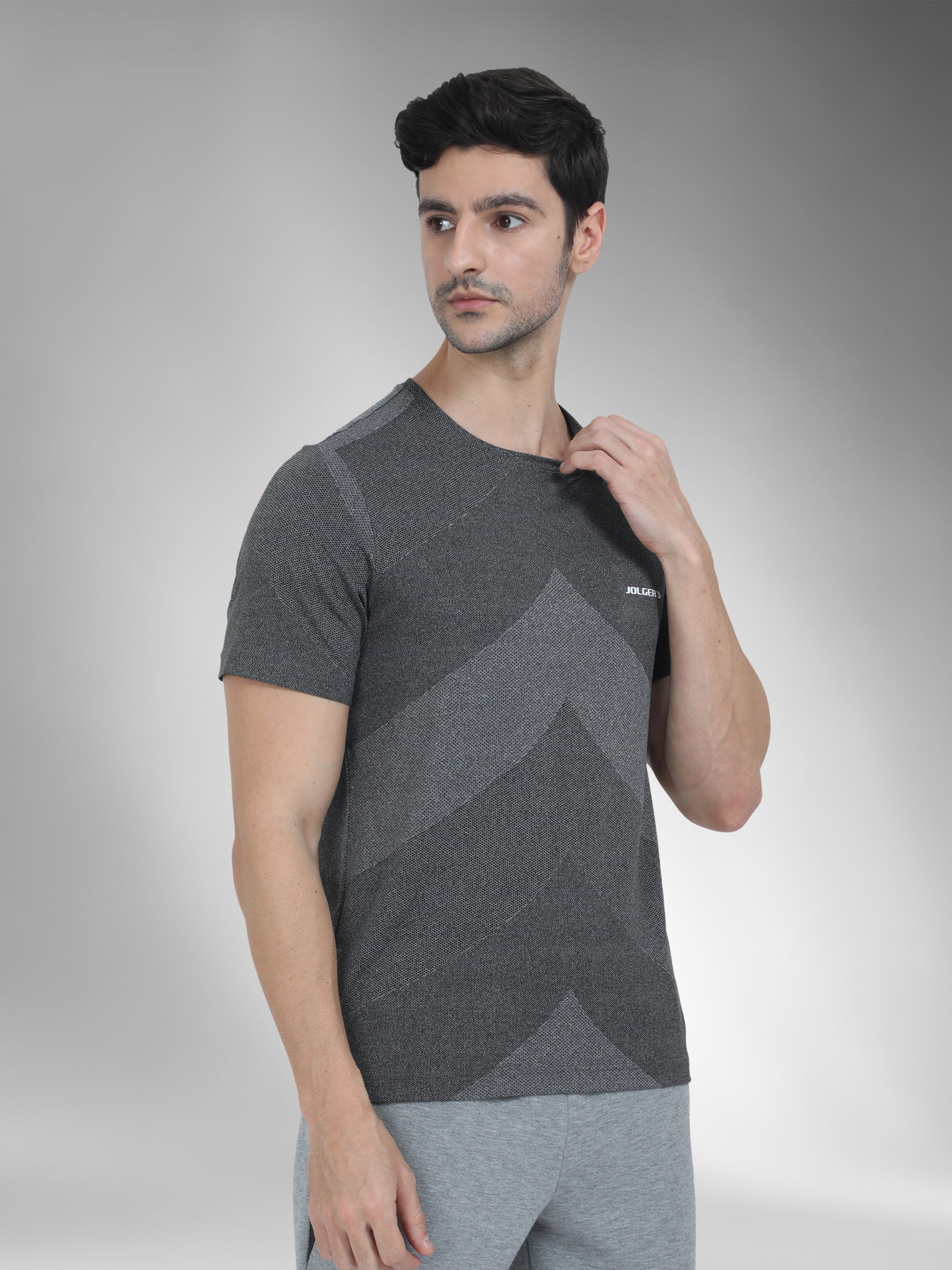JAMTS003_GREY_rightFront_tee