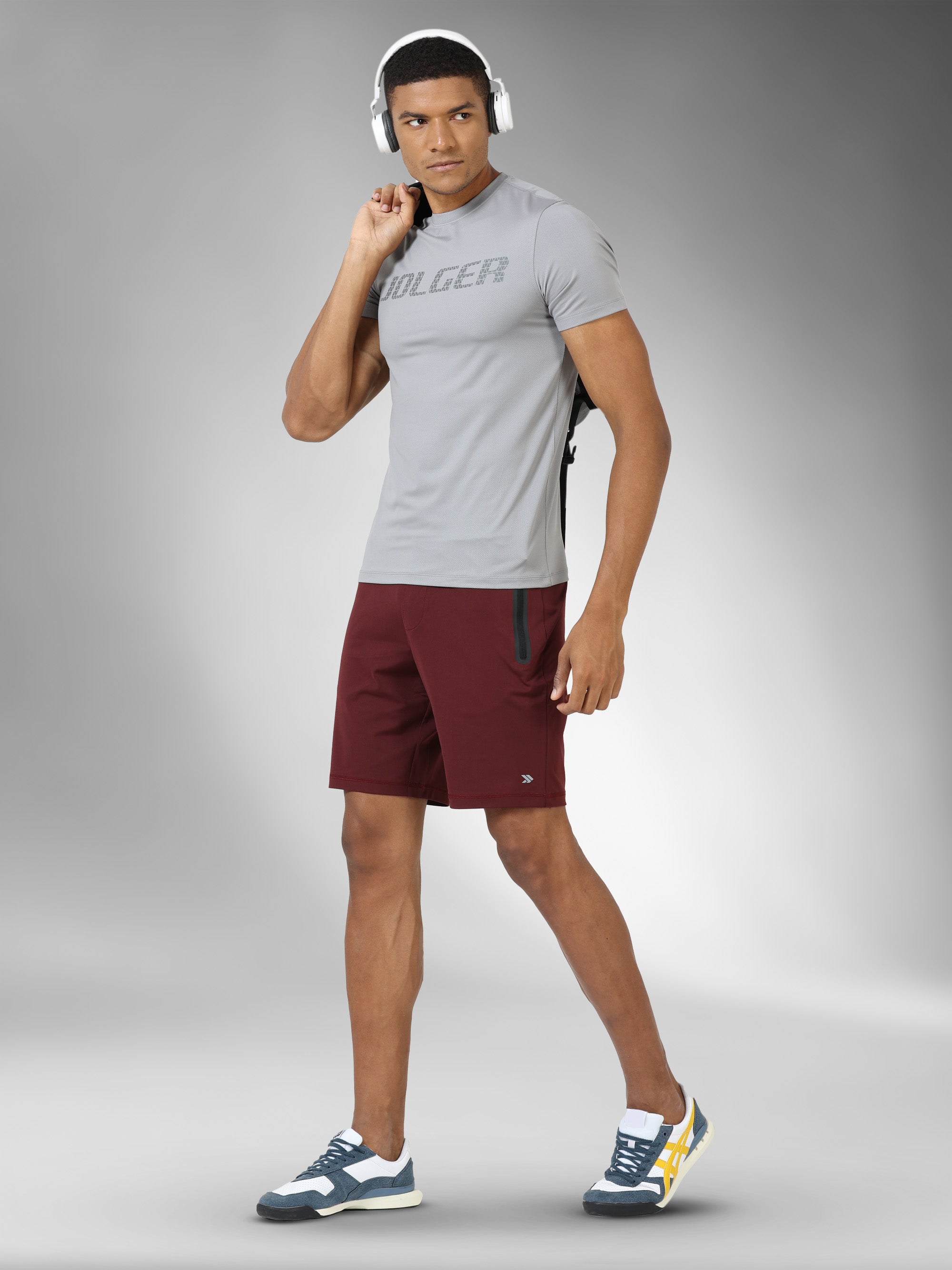 JAMTS008_Grey_fullpose_roundneck